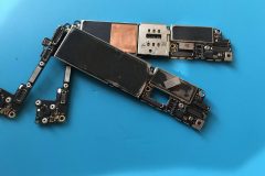 iPhone 7 matičná doska